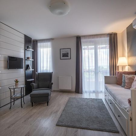 Aranymandula Apartmanok บาลาโตนาคาลิ ภายนอก รูปภาพ