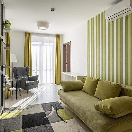 Aranymandula Apartmanok บาลาโตนาคาลิ ภายนอก รูปภาพ