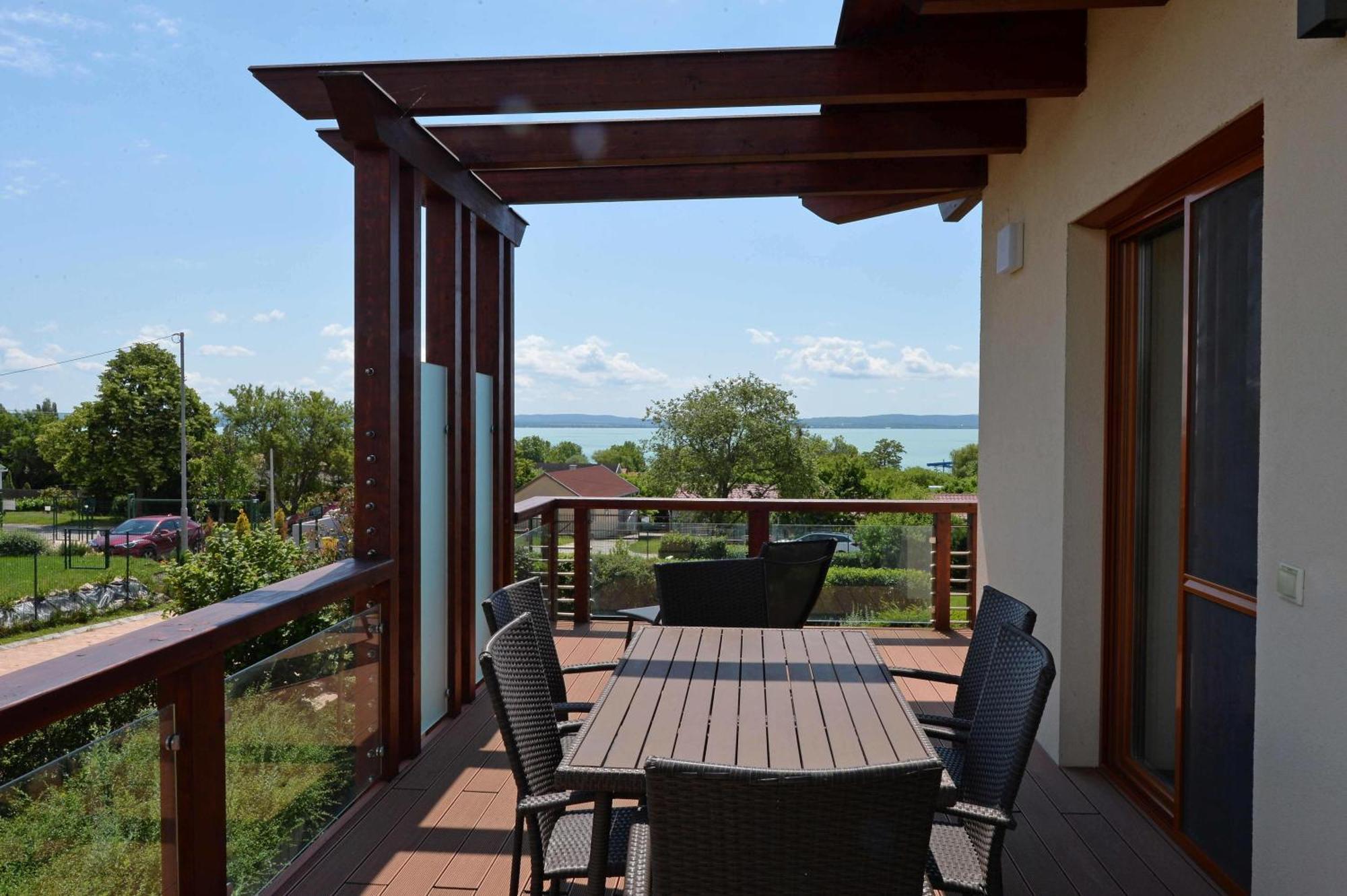 Aranymandula Apartmanok บาลาโตนาคาลิ ภายนอก รูปภาพ