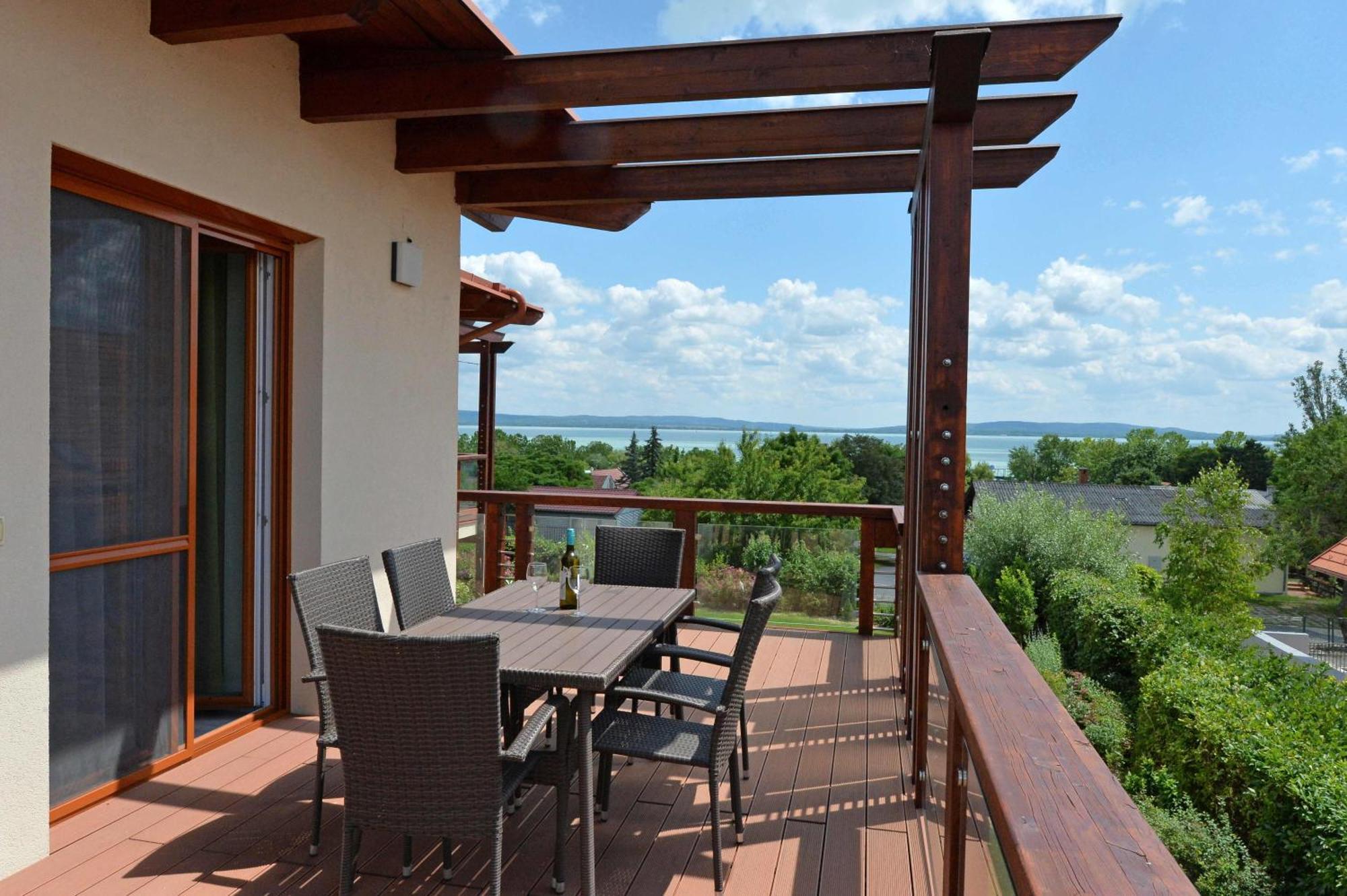 Aranymandula Apartmanok บาลาโตนาคาลิ ภายนอก รูปภาพ