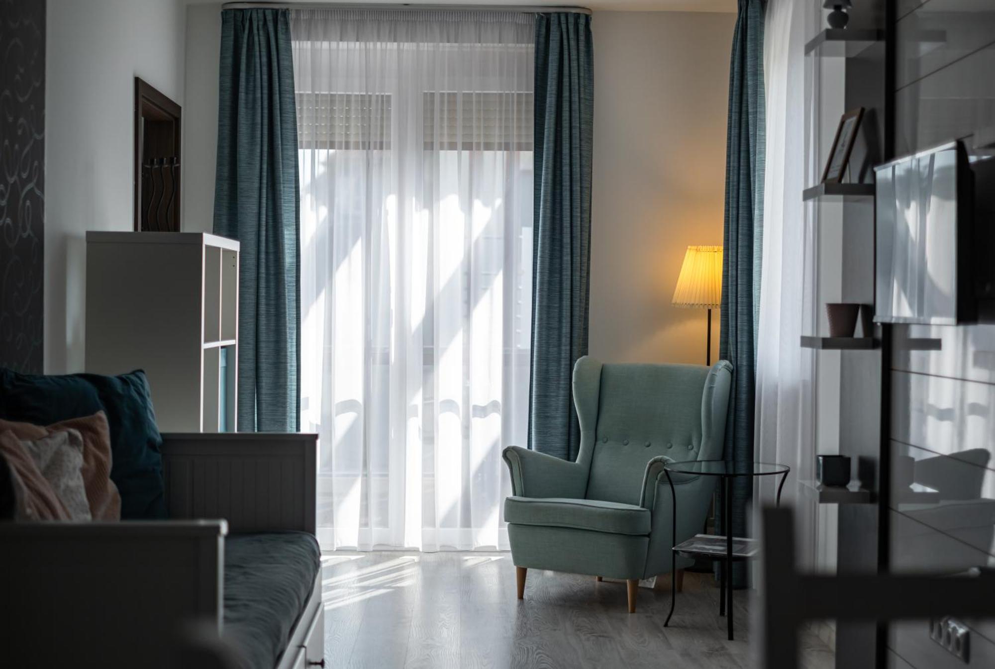 Aranymandula Apartmanok บาลาโตนาคาลิ ภายนอก รูปภาพ