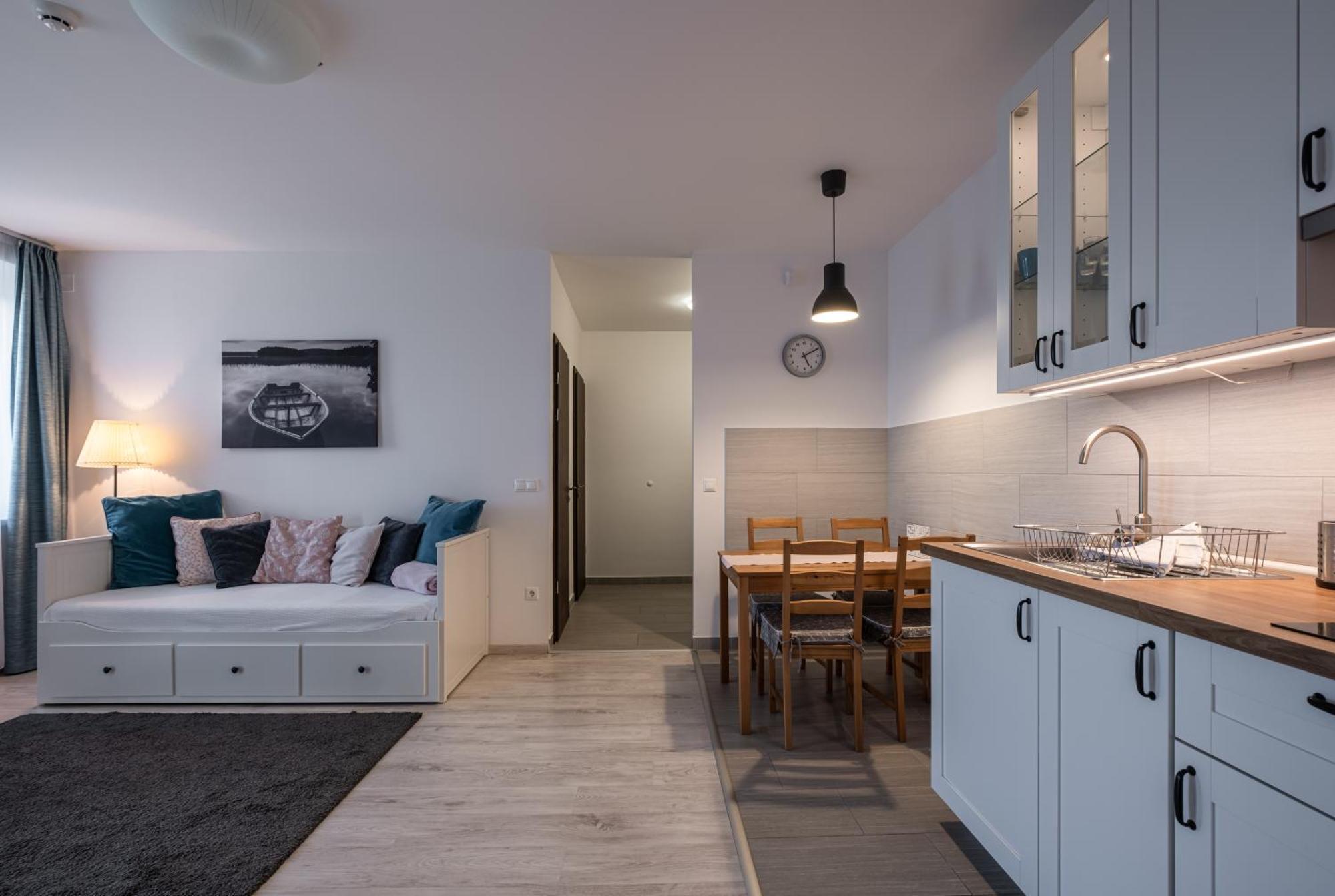 Aranymandula Apartmanok บาลาโตนาคาลิ ภายนอก รูปภาพ
