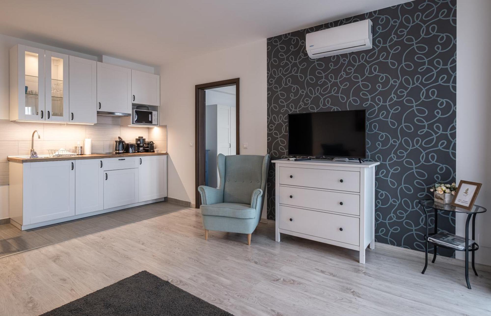 Aranymandula Apartmanok บาลาโตนาคาลิ ภายนอก รูปภาพ
