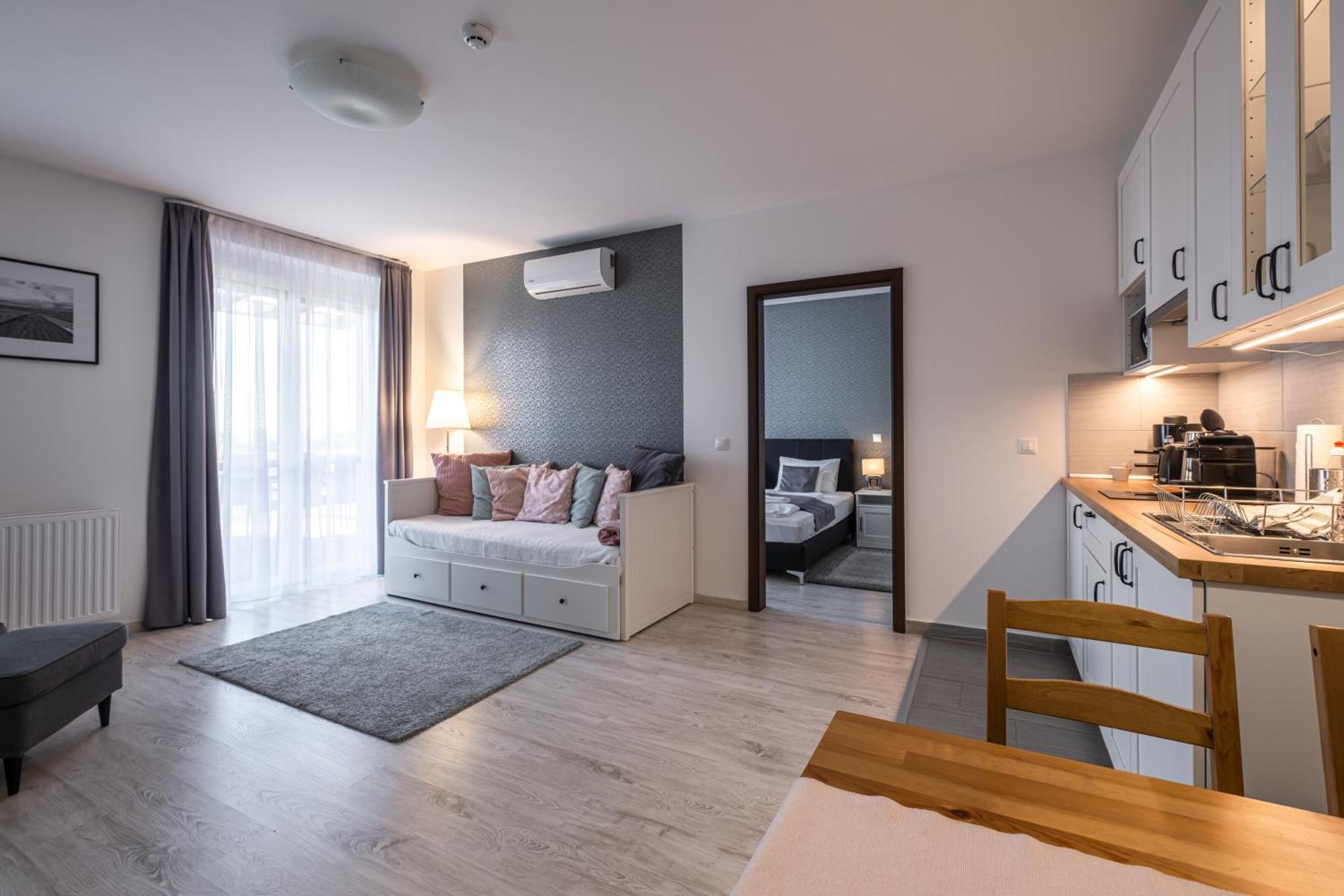 Aranymandula Apartmanok บาลาโตนาคาลิ ภายนอก รูปภาพ
